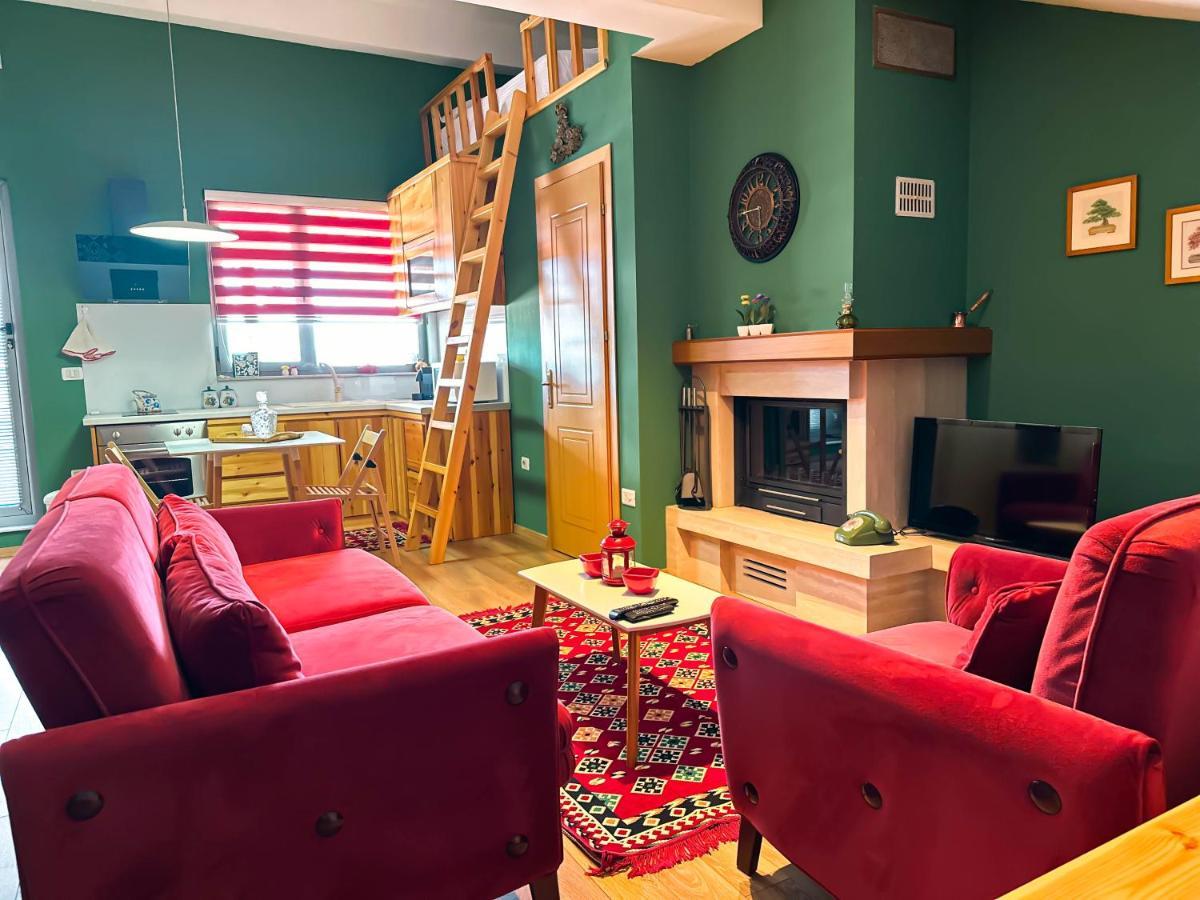 Cozy Elegance Above Korca Apartment Екстериор снимка